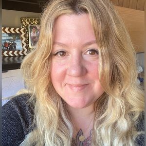 Meet your Posher, Amie